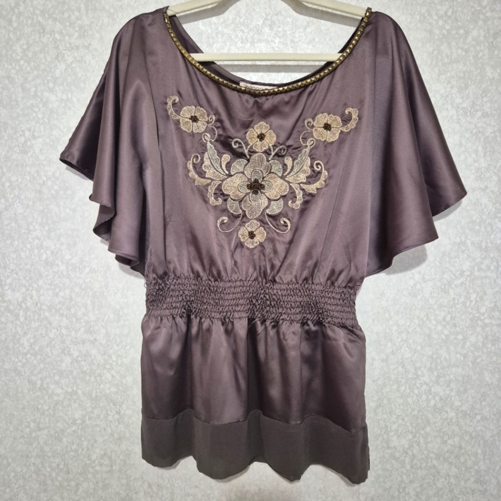 Arden B Brown Embellished Smocked Blouse..SIZE:S